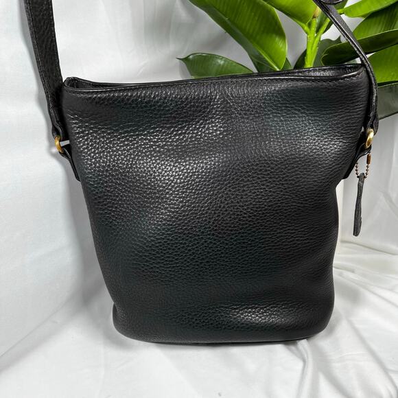 COACH 4907 Sonoma Pebbled Bucket Bag - Picture 2 of 12